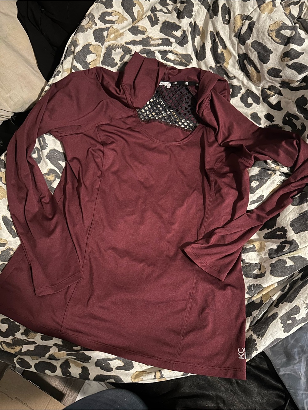 Kenneth Cole Reaction Women's Long-Sleeve Athletic Top in Burgundy